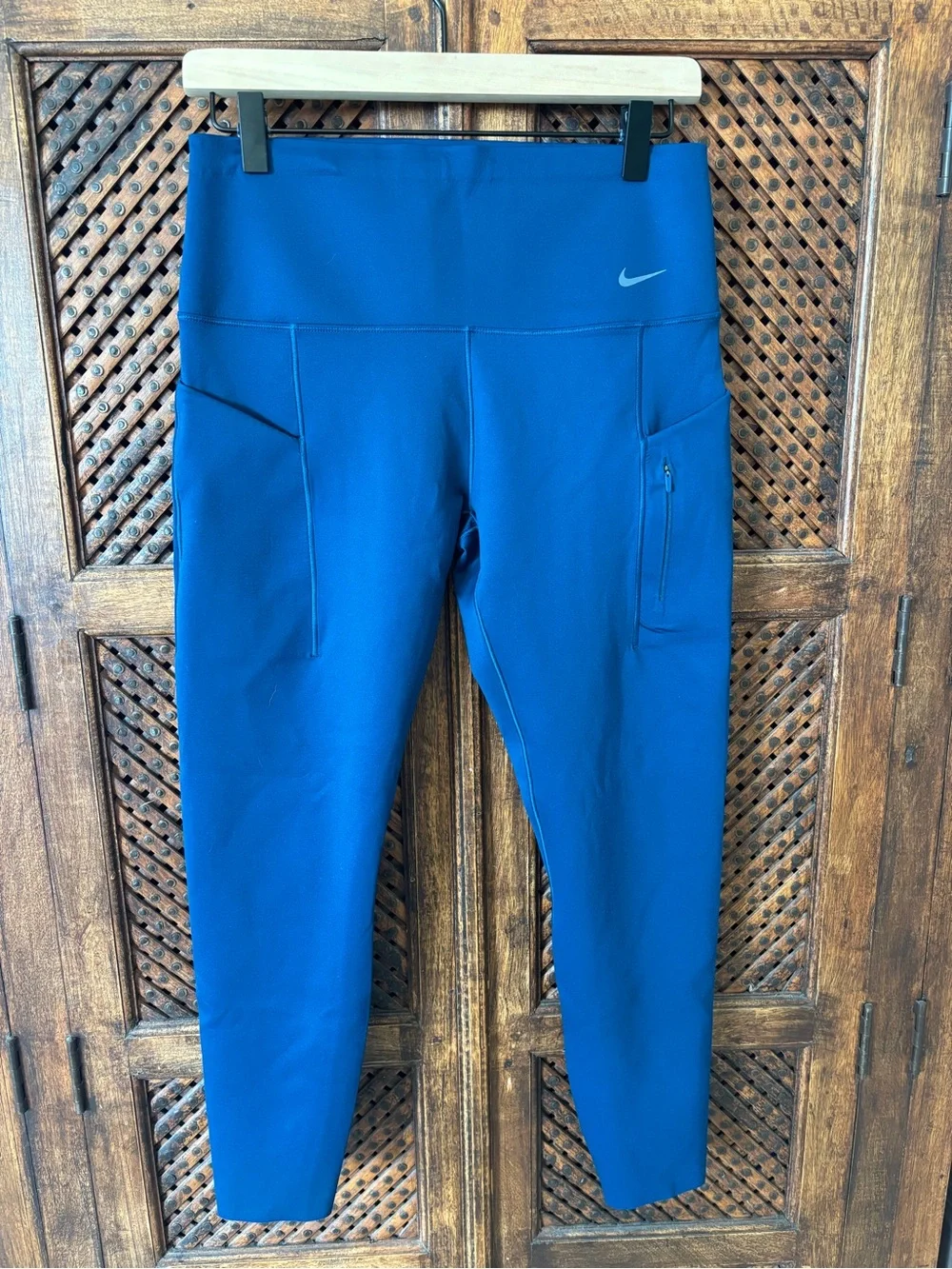 NIKE ONE Women’s High-Waisted 7/8 Leggings with Pockets